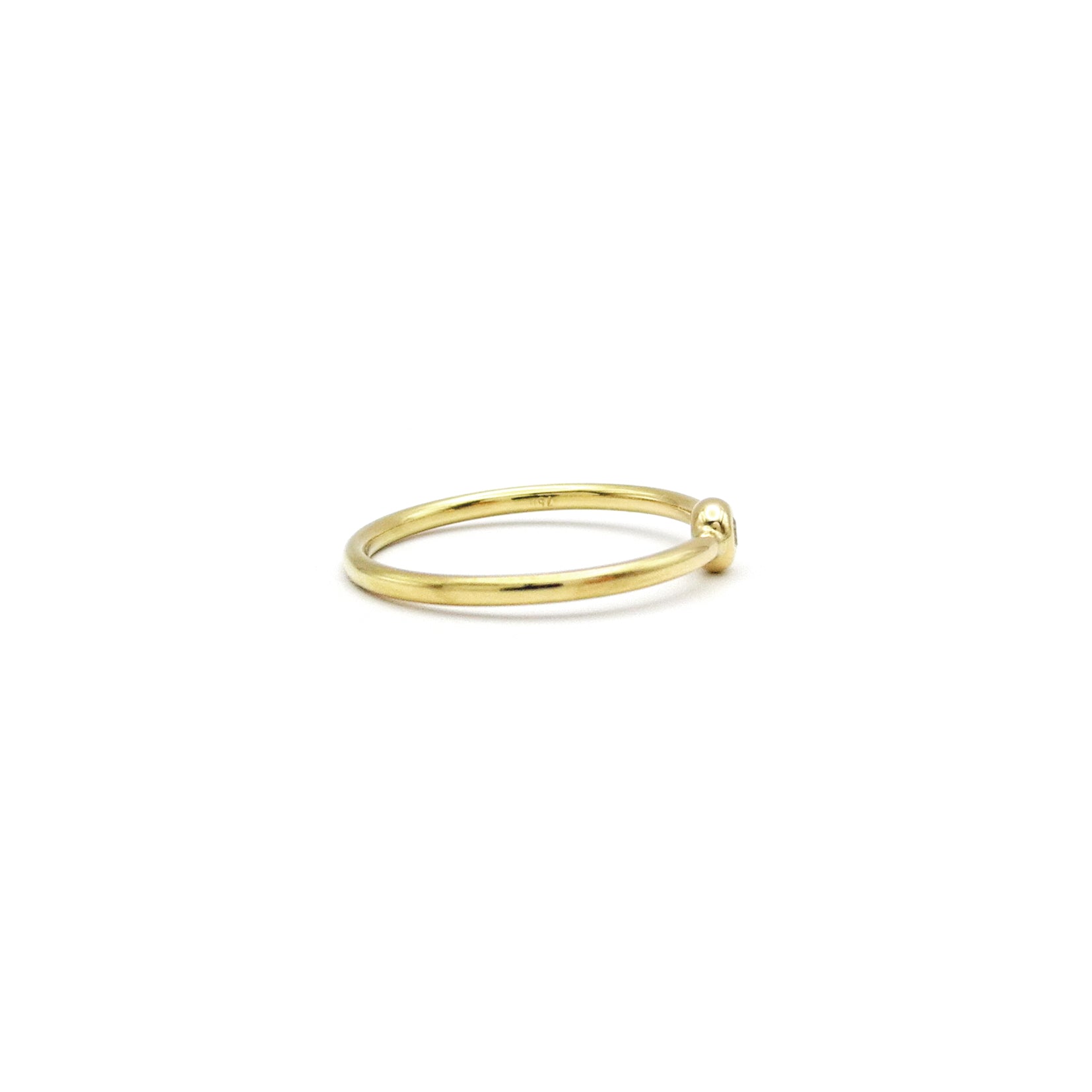 Goldring mit Brillant in weicher Fassung