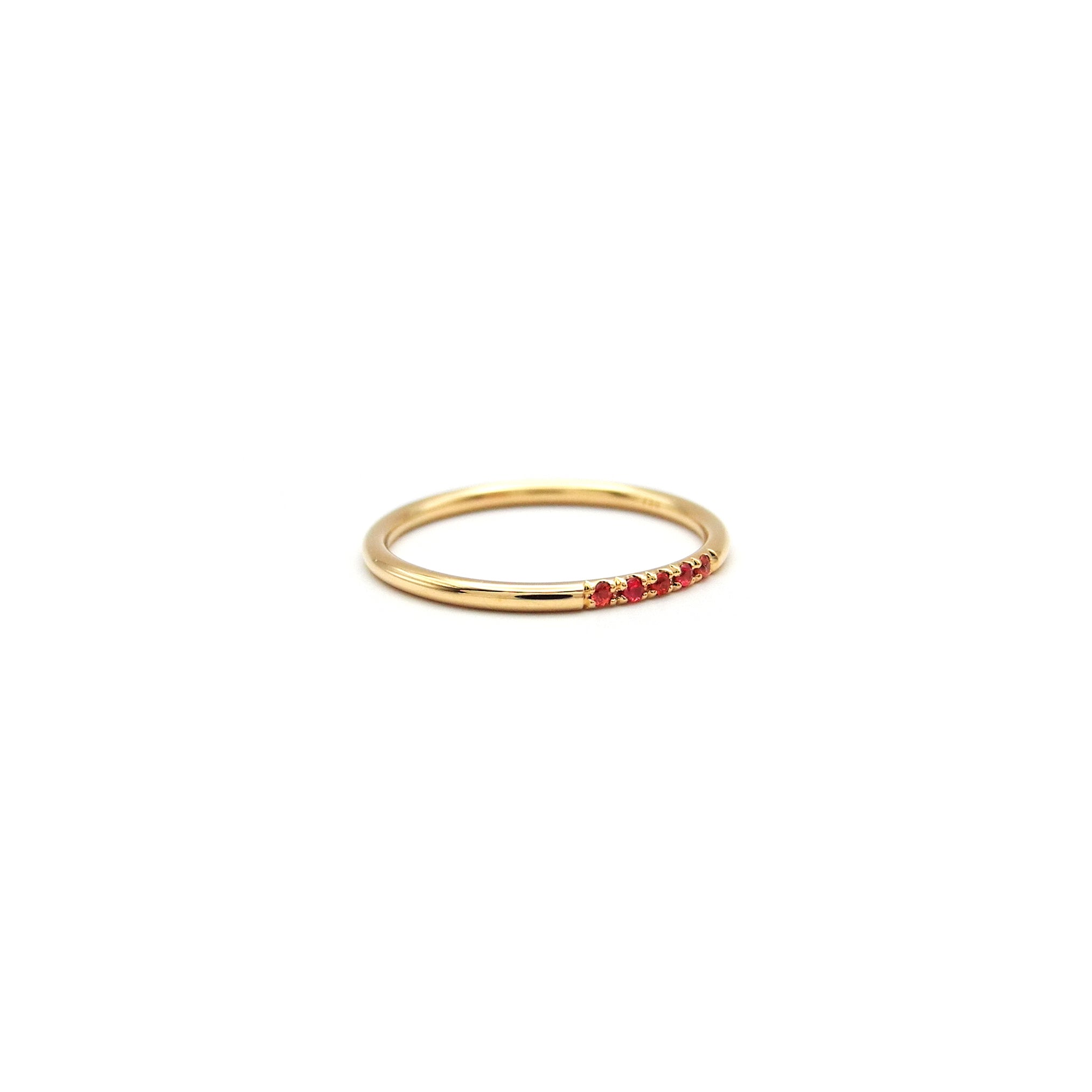 roter Saphirgoldring