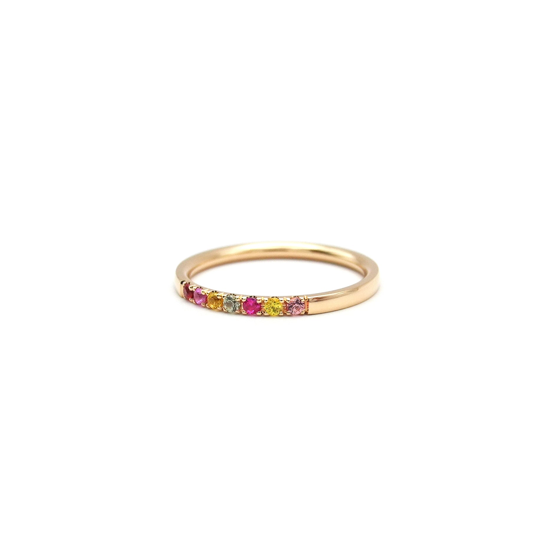 Roségoldring mit Saphiren und Rubin