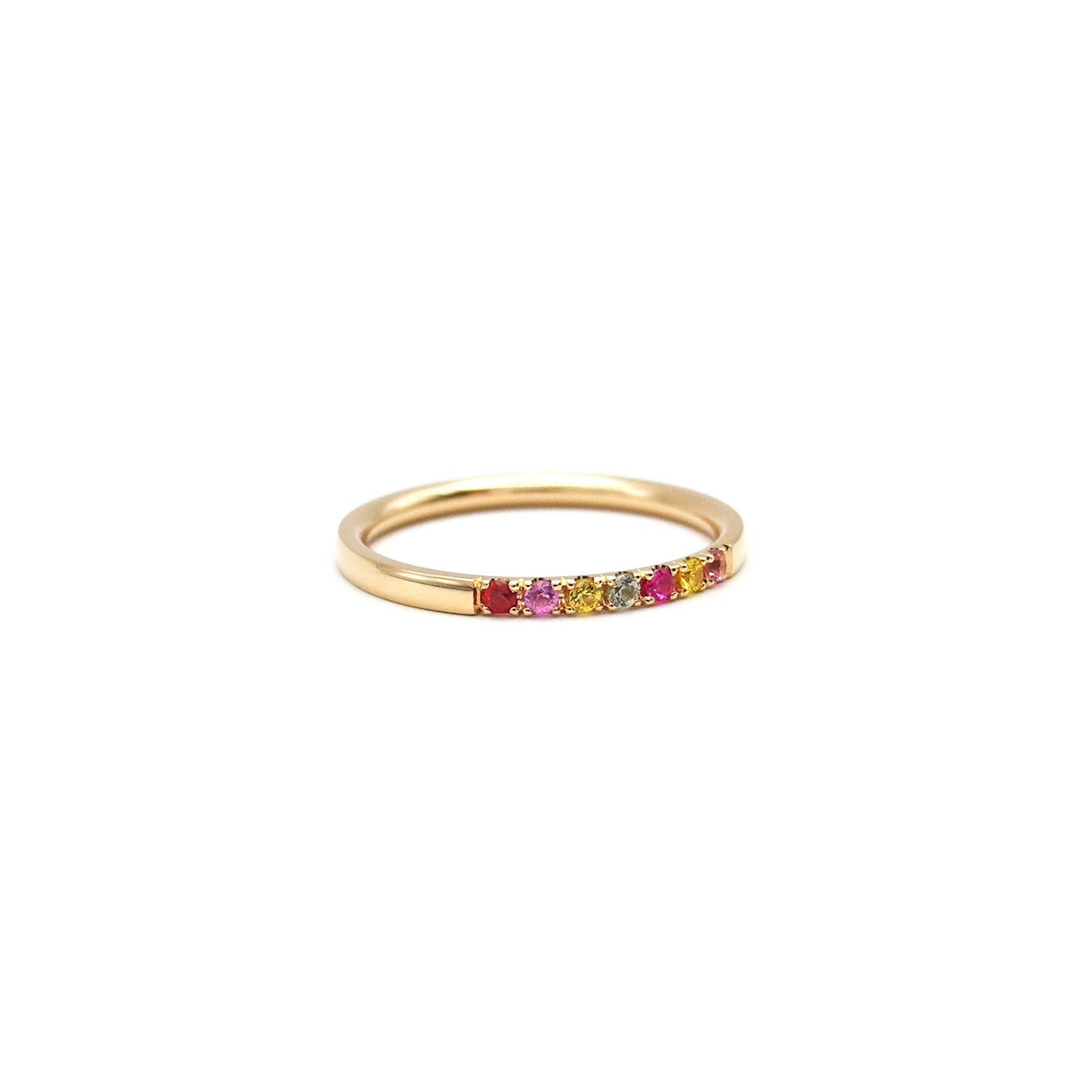 Roségoldring mit Saphiren und Rubin