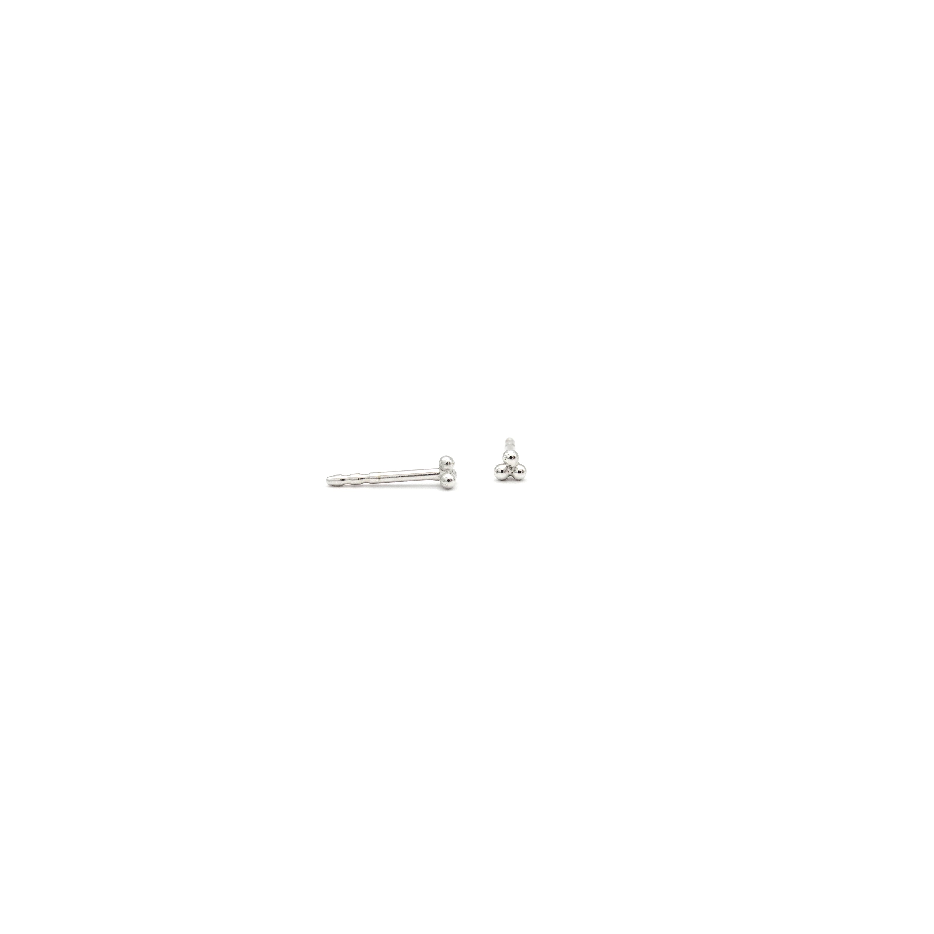 minimalistische Weißgoldohrringe