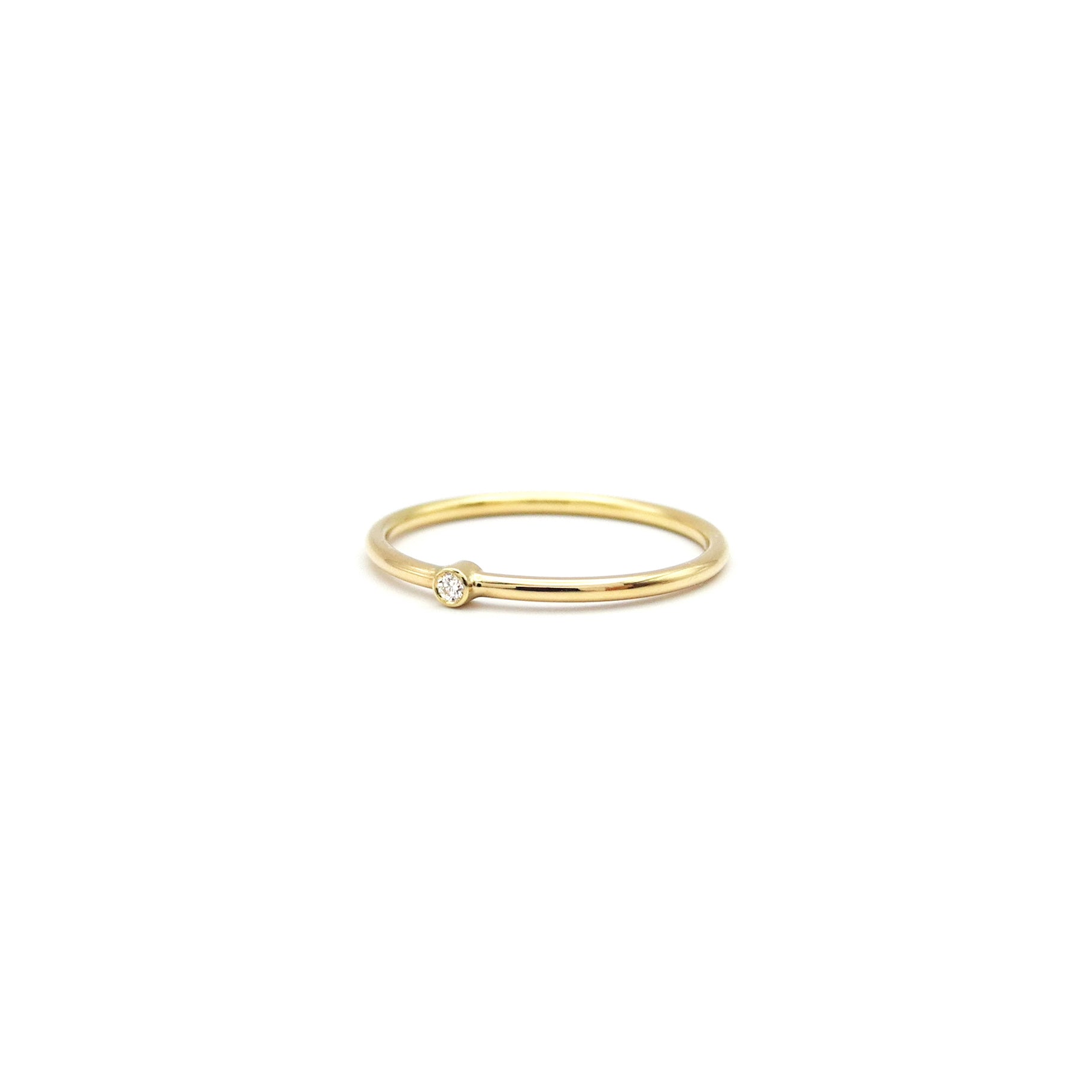 minimalistischer Goldring mit Diamant