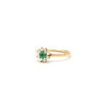 Lade das Bild in den Galerie-Viewer, Smaragdgoldring mit Brillanten
