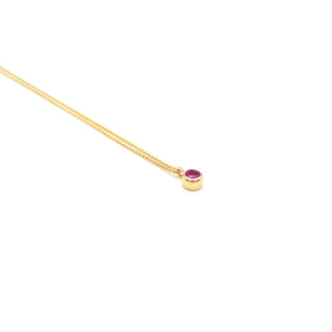 Goldkette mit Rubinanhänger