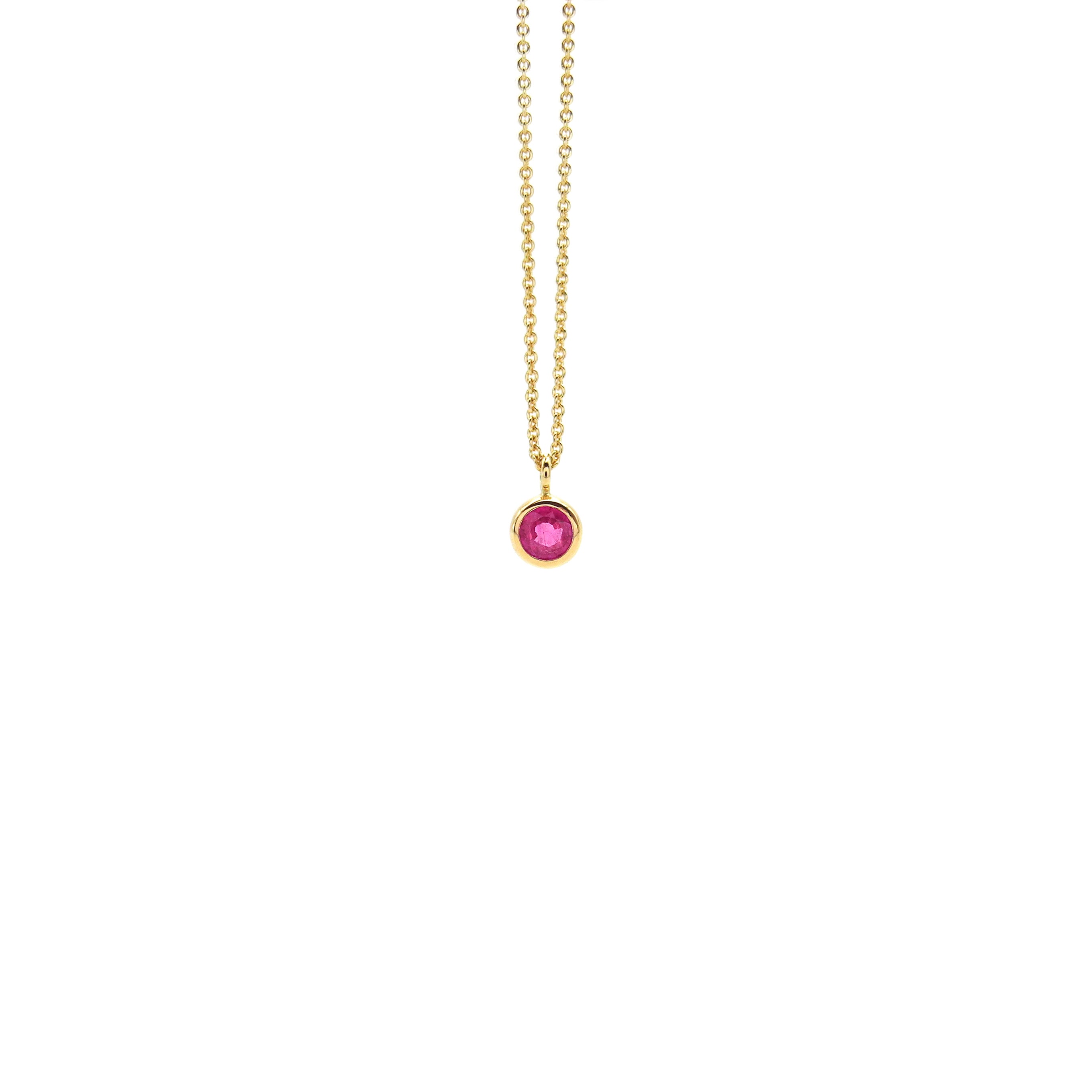 Goldkette mit Rubinanhänger
