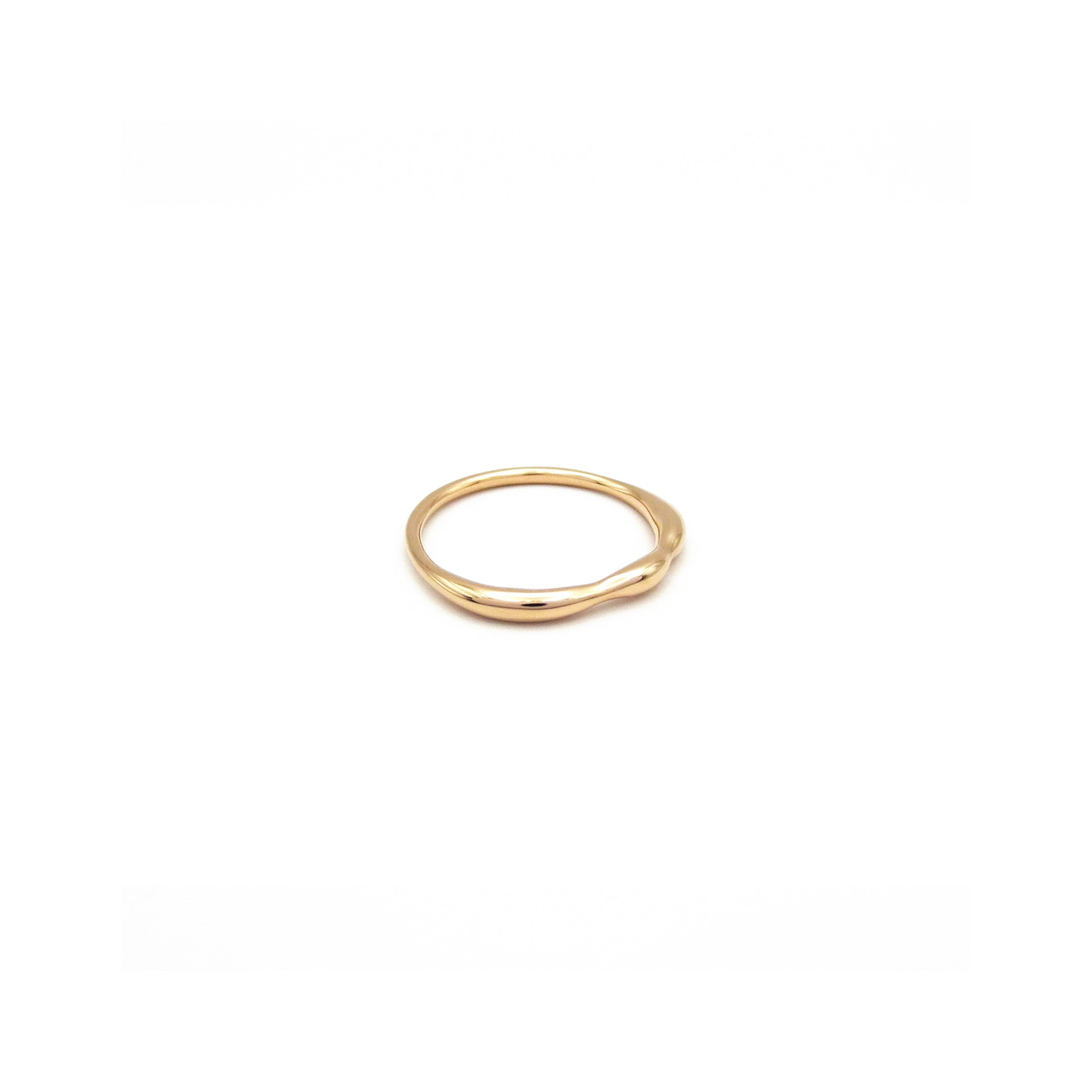 Roségoldring mit Wellen