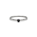 Lade das Bild in den Galerie-Viewer, minimalistischer Weißgoldring mit Perle
